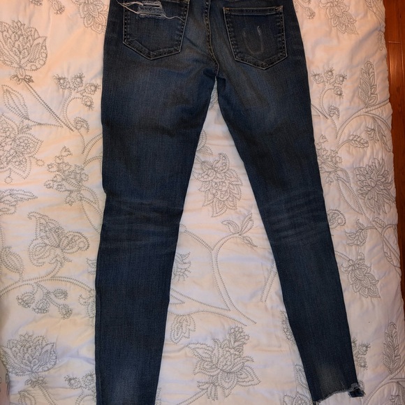a nice pair of distressed skinny jeans - Picture 2 of 5